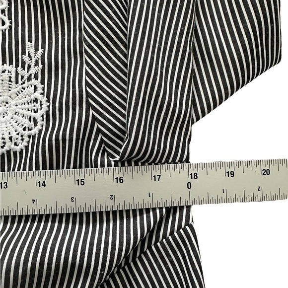 Cupio gray/white striped boho cottagecore embroidered tie-front peasant blouse L - Picture 7 of 10